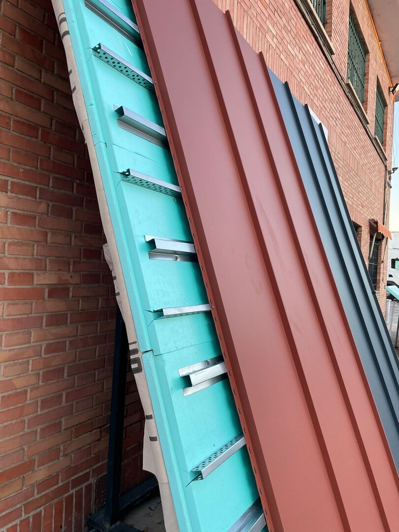PANEL METALICO Terrano IZO - Imagen 7