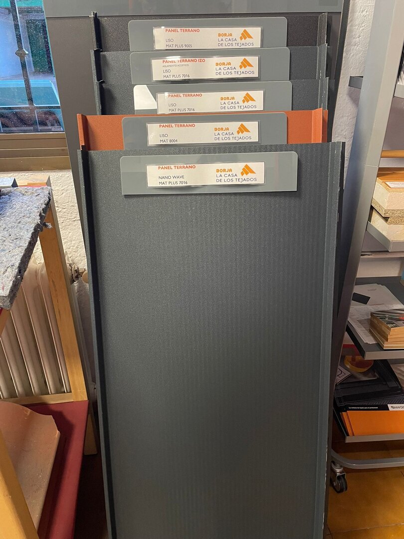 PANEL METALICO Terrano IZO - Imagen 4
